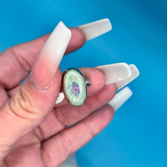 Ruby Fuchsite Genuine Gemstone Ring 925 Sterling Size 8 Oval UV Ruby Ring - Picture 3 of 5